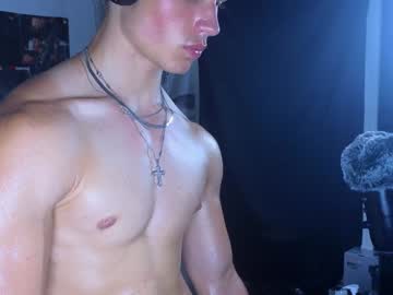 Cam for maxednat