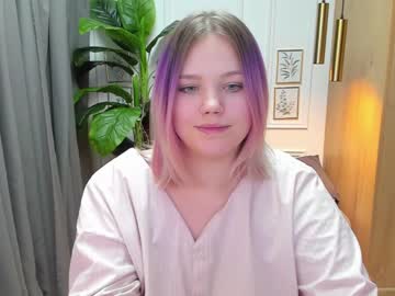 Cam for mollymirific