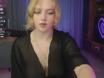 Cam for small_blondee