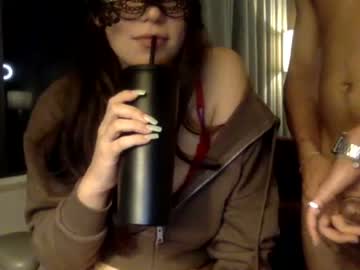 Cam for collegebestfriends