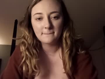 Cam for adornwithgems
