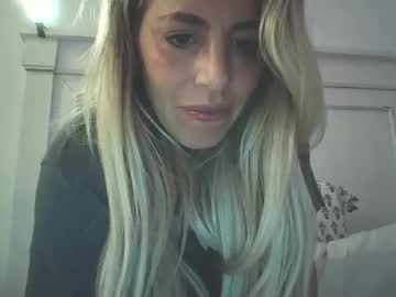 Cam for michellee_michaels