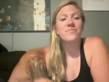 Cam for cutestwife_and_mrhandsome