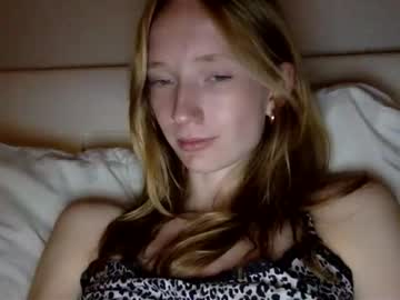 Cam for littlee_redd