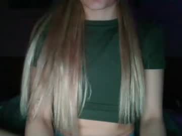 Cam for itsfoxybaby